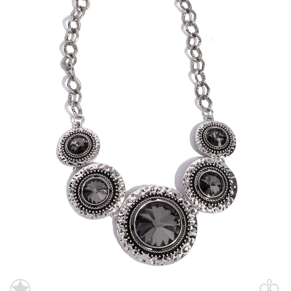 🖤 Global Glamour & Line it Up Jewelry Set 🖤 - Picture 1 of 6